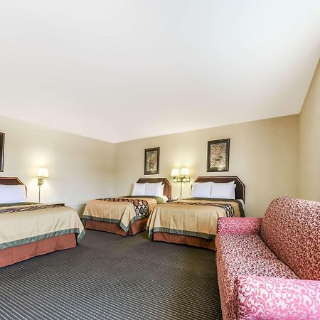 Super 8 By Wyndham Burleson Fort Worth Area Екстериор снимка