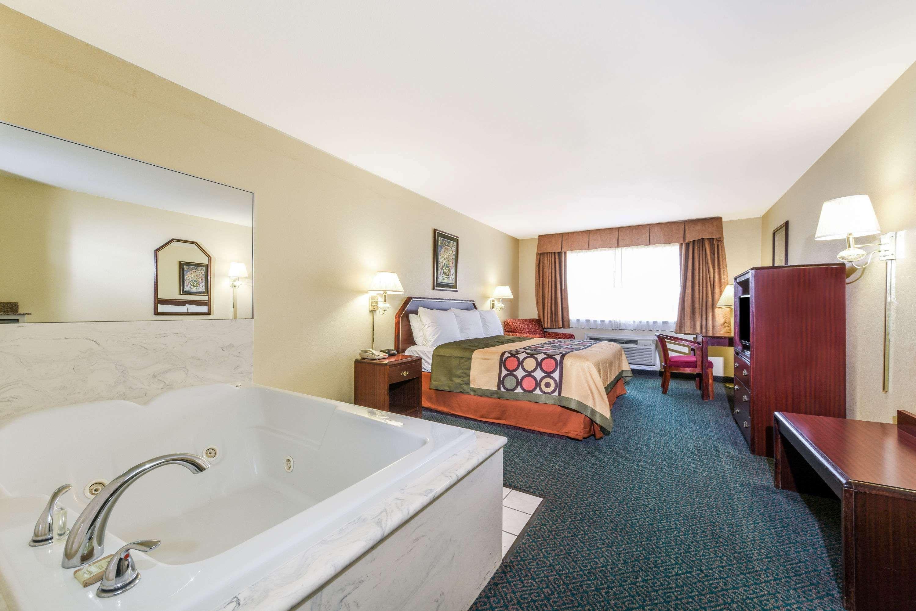 Super 8 By Wyndham Burleson Fort Worth Area Екстериор снимка